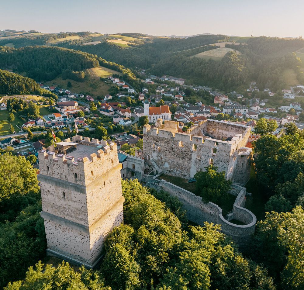 Landschaftsaufnahmen der Buckligen Welt im Sommer