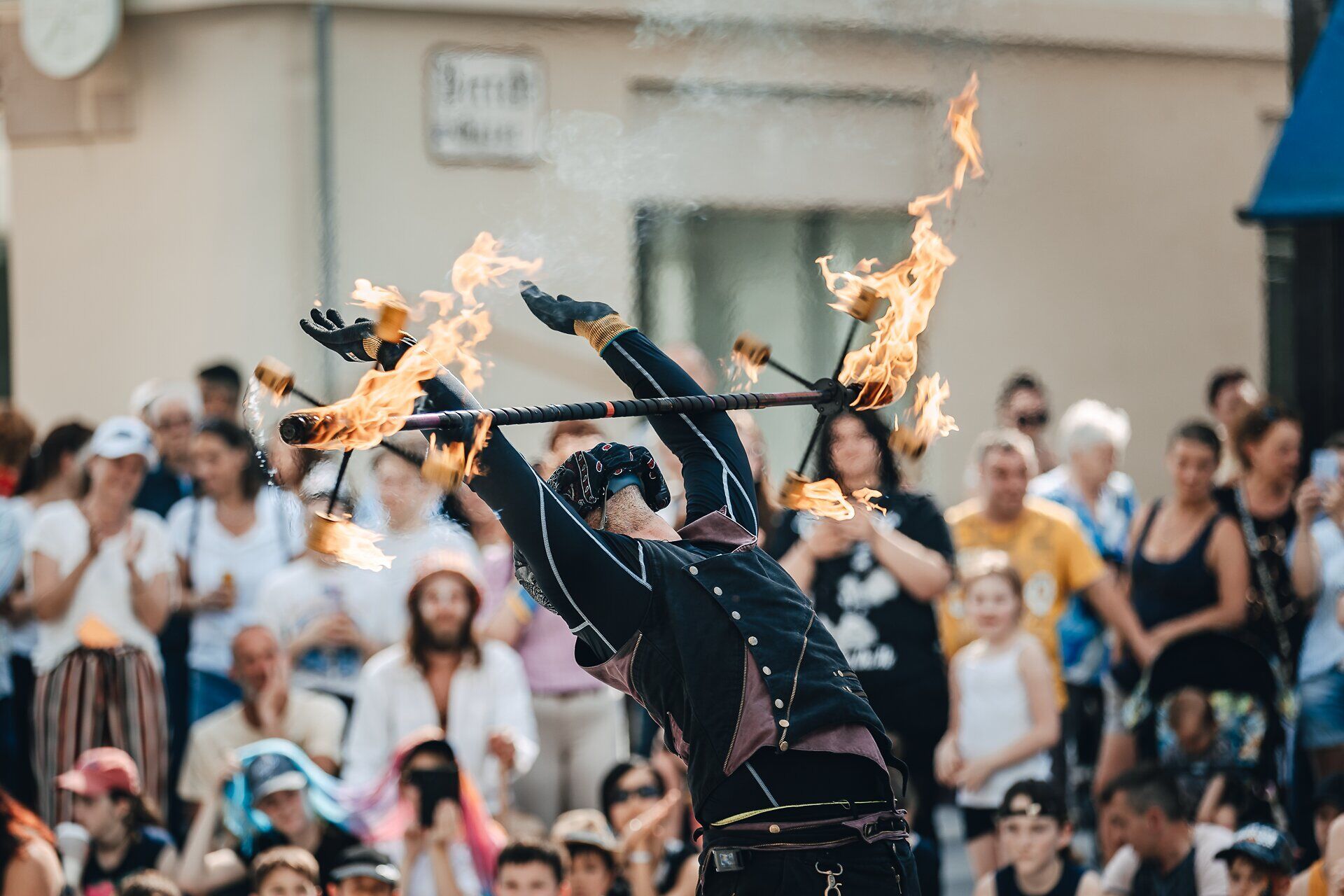 NÖ Straßen.Kunst.Festival - The Fire Ninja © Busy Shutters