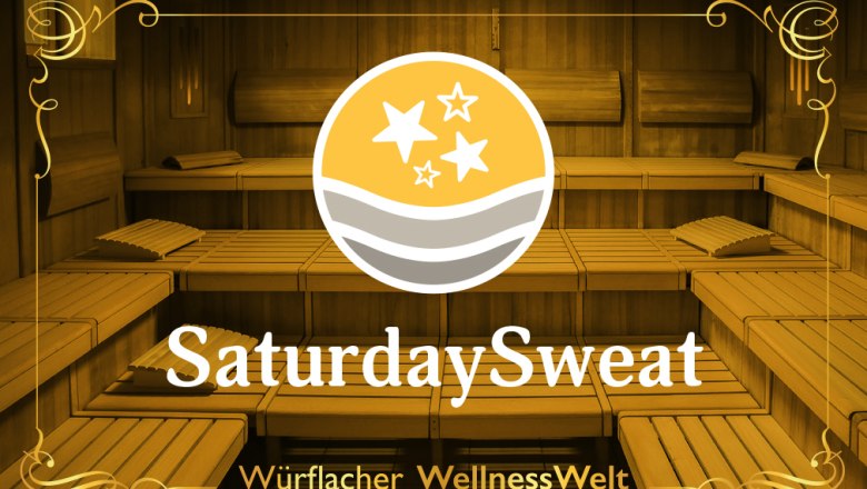Innenansicht einer Sauna mit Holzbänken und dem Logo von Saturday Sweat.