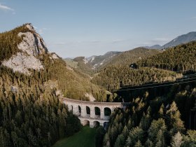 Semmering Bahnwanderweg, Bahnwandern, Wiener Alpen in Niederösterreich, © Wiener Alpen/nicoleseiser.at