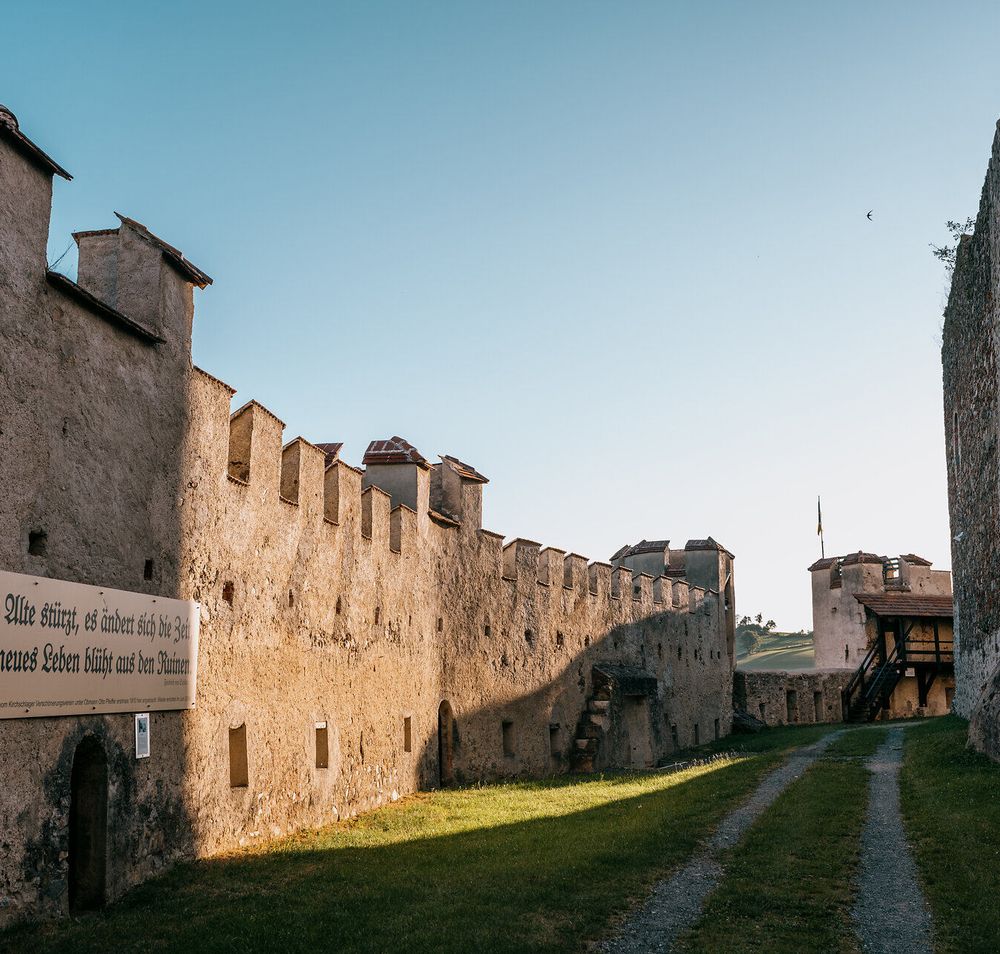 Landschaftsaufnahmen der Buckligen Welt im Sommer