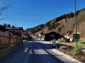 Zur&uuml;ck in den Ort Trattenbach, &copy; Wiener Alpen in Nieder&ouml;sterreich - Wechsel