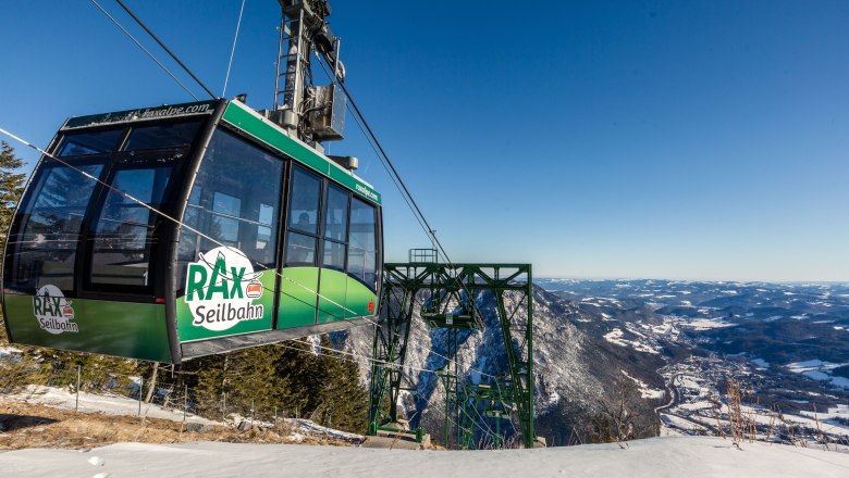 The Rax cable car – up onto the alpine high plateau for minimal effort , © Raxalpen-Touristik