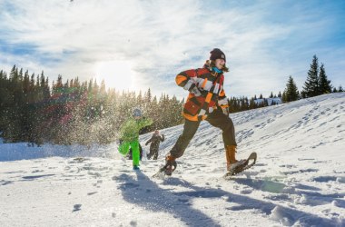 Schneeschuhwandern Kids und Teens auf der Rax, © Skiregion Ostalpen - Martin Fülöp