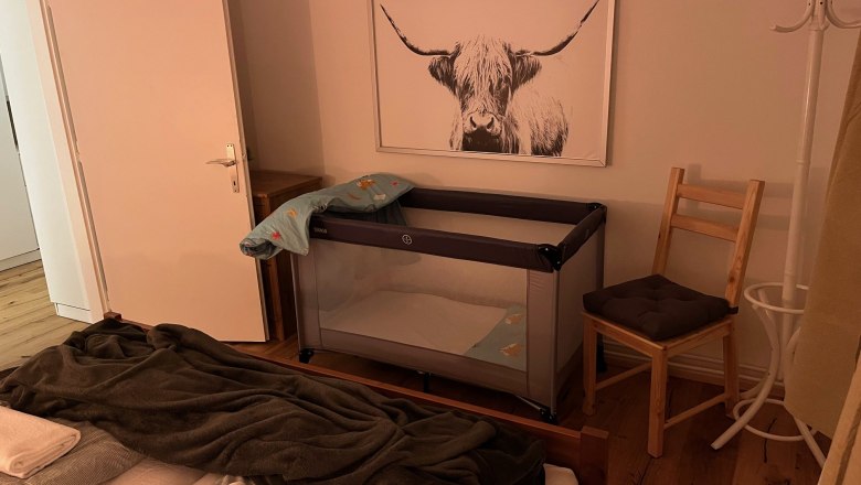 Schlafzimmer Möglichkeit für ein Babybett, © Anita Gallei